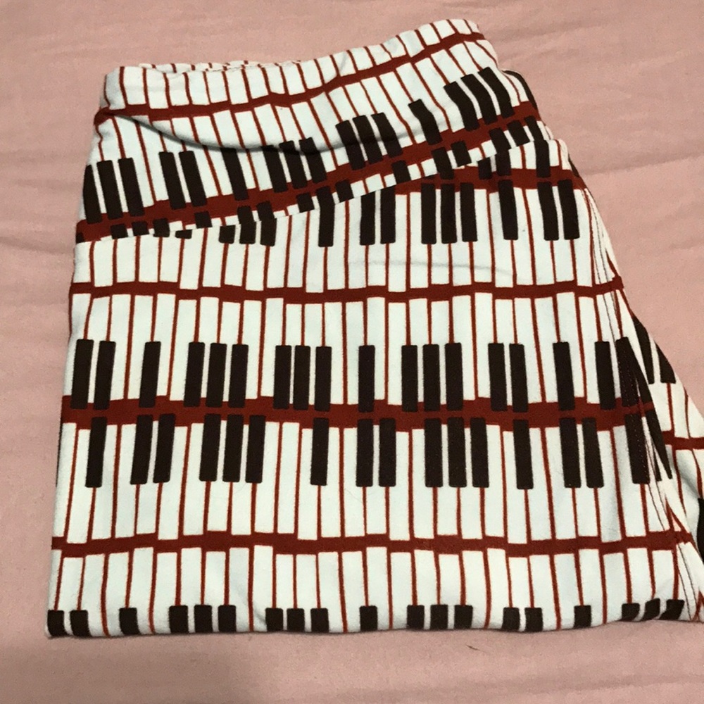 Lularoe TC piano leggings